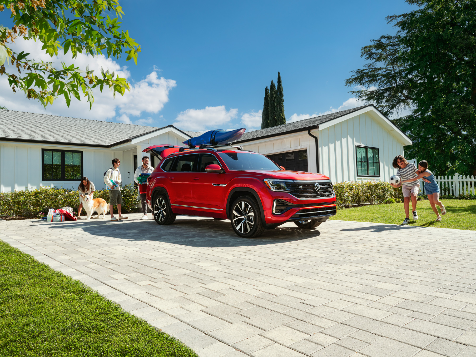 Los Angeles car photographer Caleb Kuhl photographs the new Volkswagen Atlas